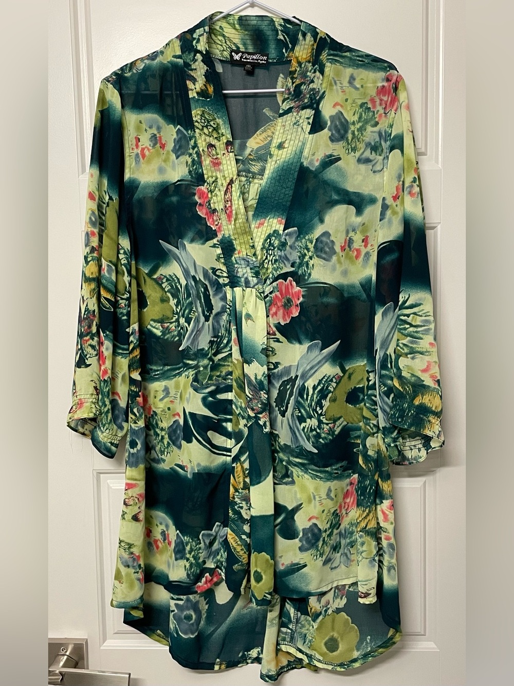 Papillon Blanc Green & Pink Floral Coverup